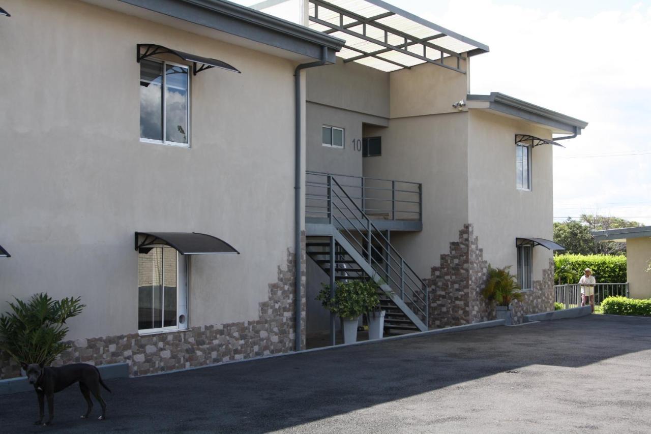 Apartamentos La Alborada Airport Sjo Alajuela Exterior photo